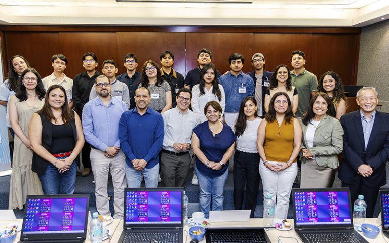 hackaton-2026_0002_RC225219