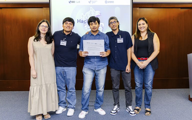 hackaton-2026_0003_RC225201