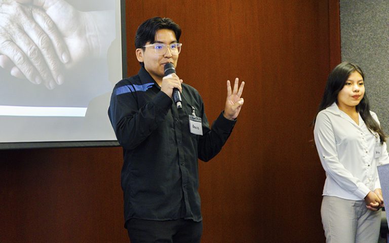 hackaton-2026_0010_RC224985